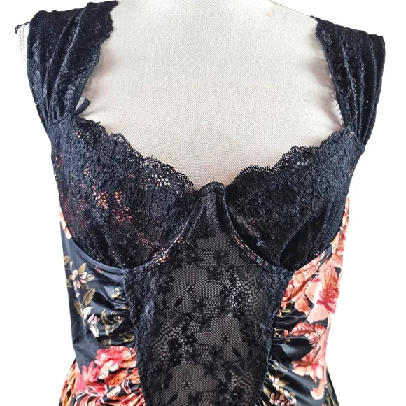 Free People X Revolve Bad For You Lace Maxi Bodysuit Dress In L NWT - Picture 3 of 12